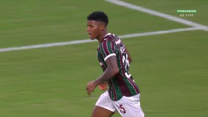 Análise: Fluminense flerta com a derrota, mas vence no sufoco e respira na briga pelo G-4